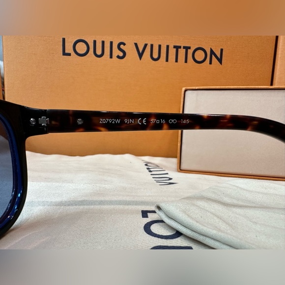 Louis Vuitton Accessories Authentic Louis Vuitton Oliver Sunglasses